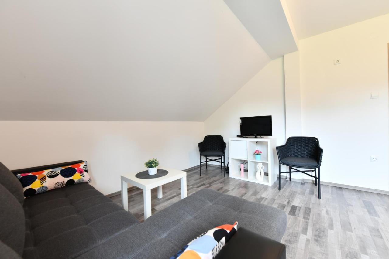 Apartman Mate Rakovica Eksteriør bilde