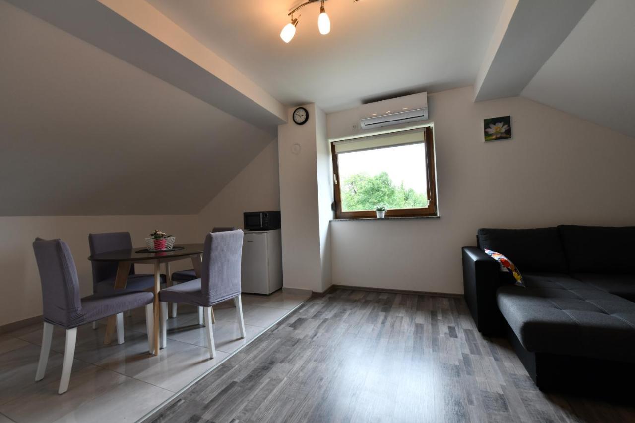 Apartman Mate Rakovica Eksteriør bilde